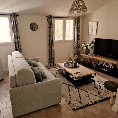 Apartment Joli Appart Climatise Hyper Calme Quartier Mairie
